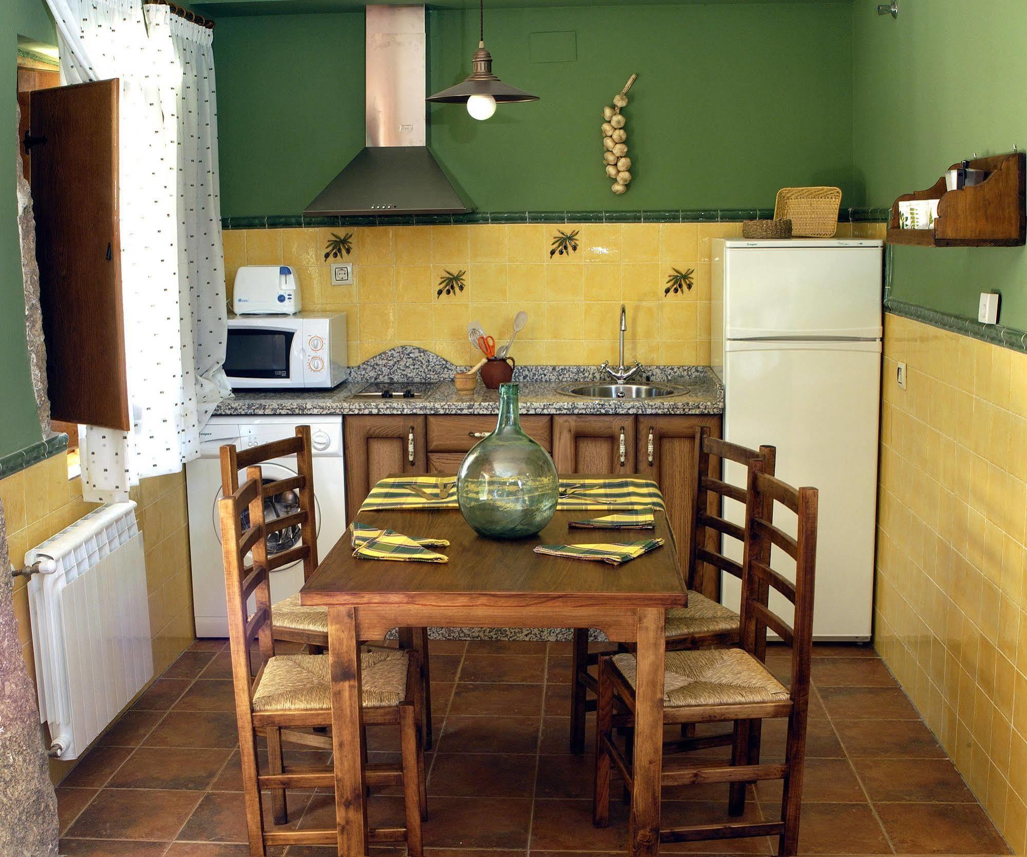 Aroma De Primavera En Casas Rurales Acebuche Casas del Monte Bagian luar foto